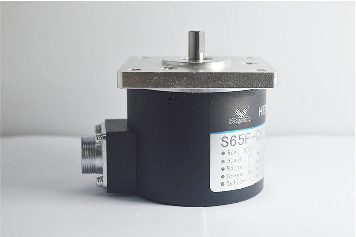 S65F Shaft 15mm Solid Shaft Encoder , Shaft Mounted Encoder With Key Way 10000 Resolution PNP Output