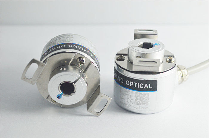 Photoelectric K38 Hollow Shaft Incremental Encoders Thickness 28mm Blind Hole 8mm Voltage Output
